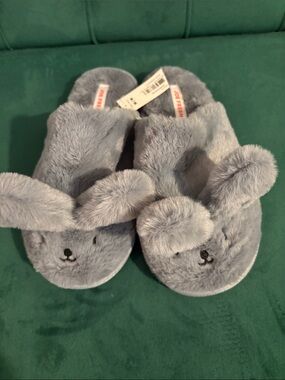 BNWT Joe Fresh Grey Plush Bunny Slippers Women